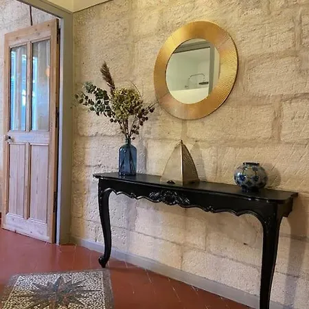 Ferienhaus Maison Avec Terrasse Et Climatisation Intramuros Avignon