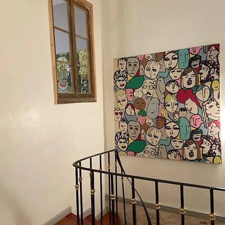 Maison Avec Terrasse Et Climatisation Intramuros Ferienhaus *