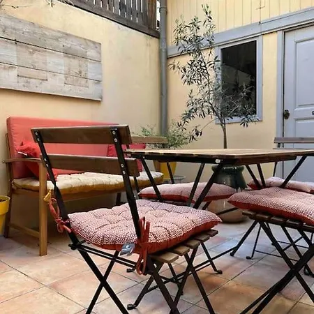 Maison Avec Terrasse Et Climatisation Intramuros *