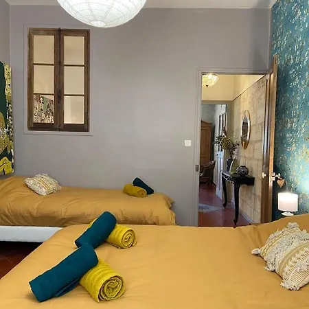 Maison Avec Terrasse Et Climatisation Intramuros Avignon